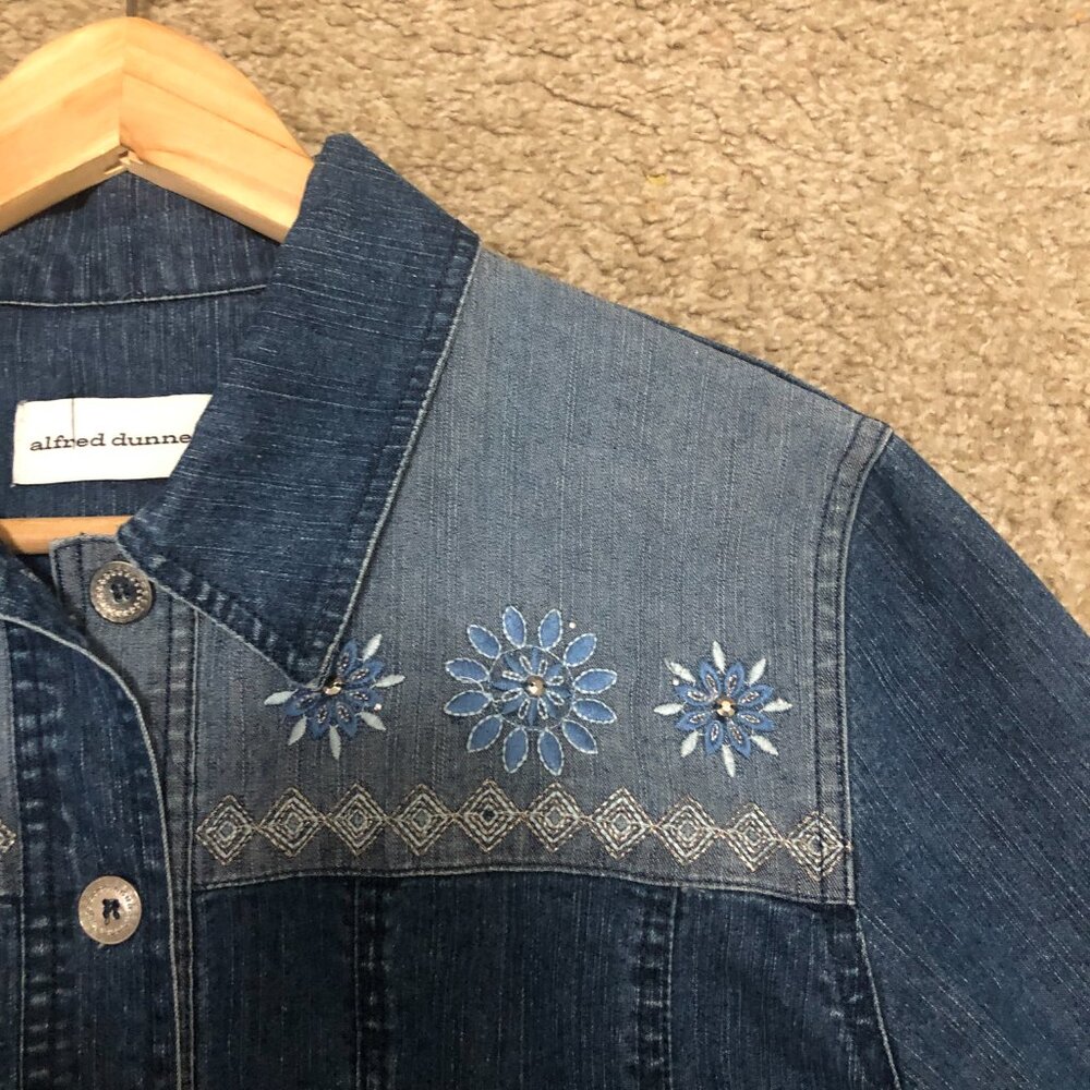 Alfred Dunner Denim Shirt Embroidered details Country Style Size 14 - Picture 8 of 12